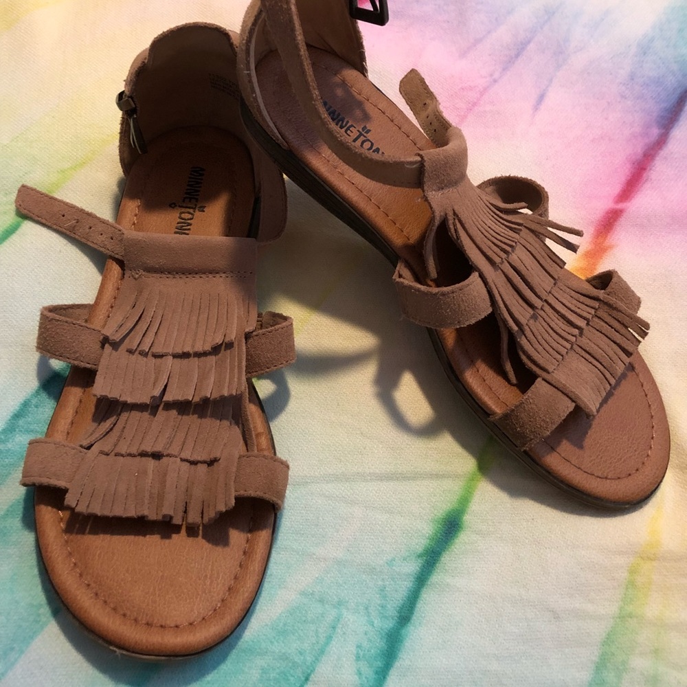 Minnetonka fringe sandals